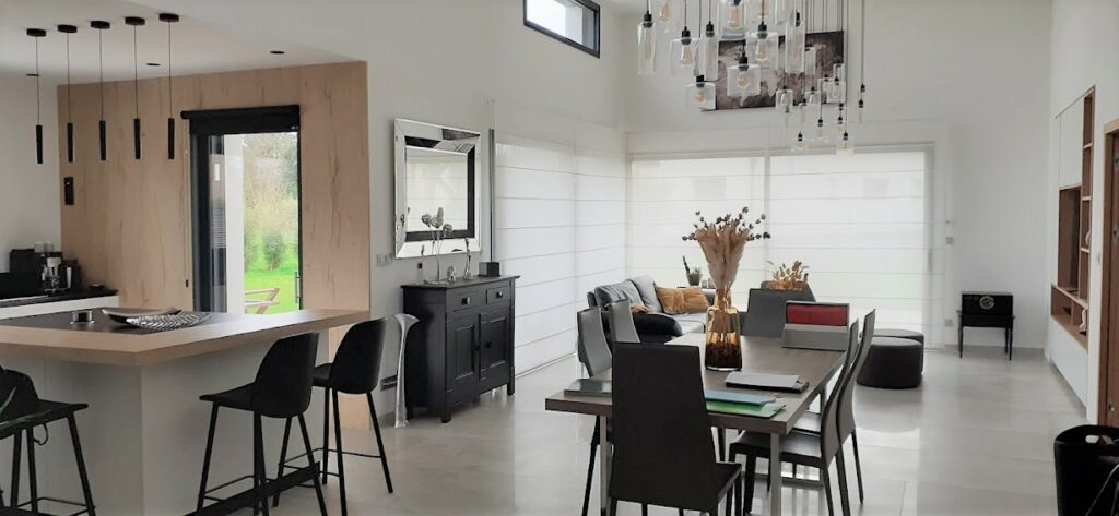 Secteur Gouenou tres belle maison T6 contemporaine de 150 m² sur plus de 1000 m² de terrain. Prestations haut de gamme