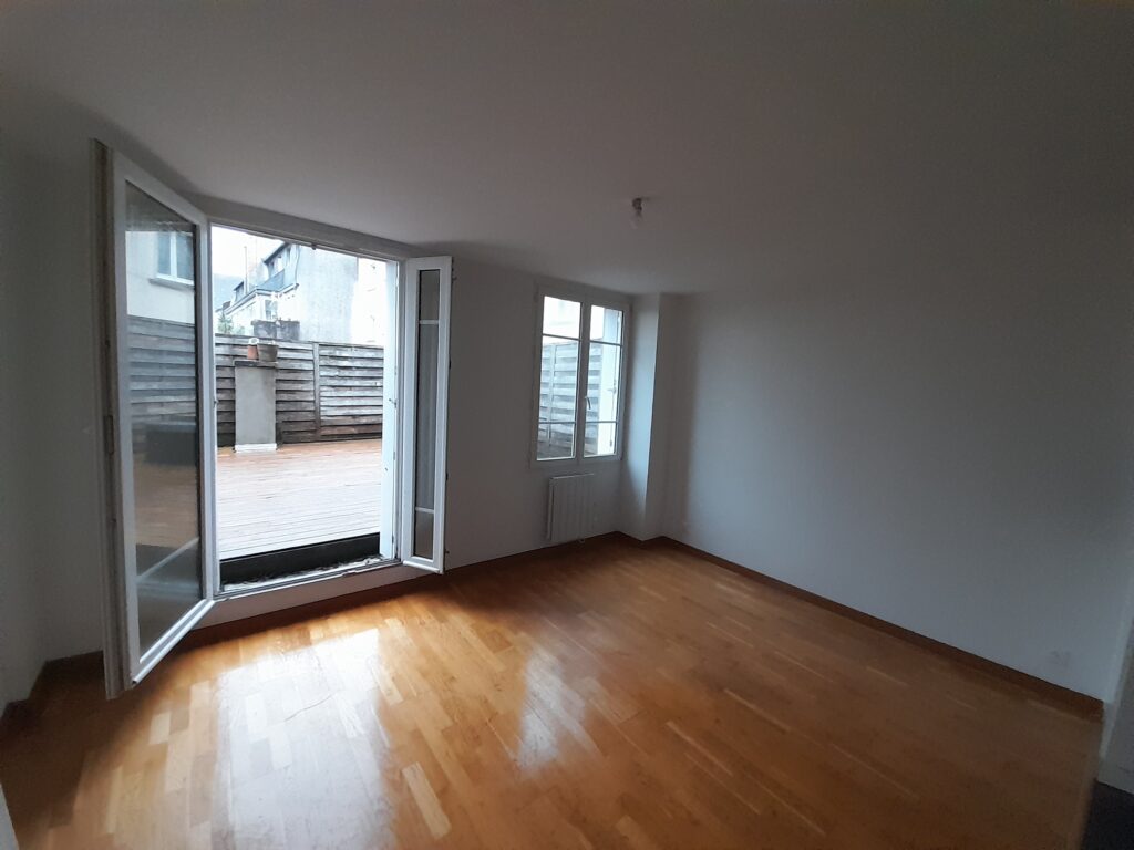 Brest hypercentre appartement 2 chambres terrasse investisseur dalle béton