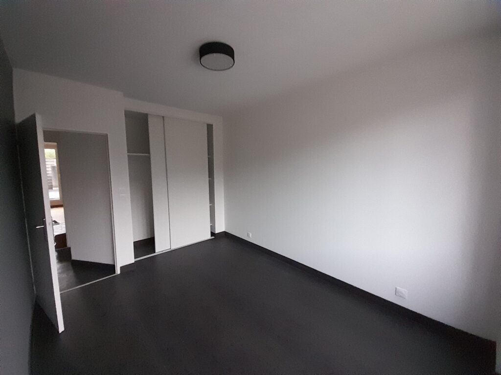 Brest hypercentre appartement 2 chambres terrasse investisseur dalle béton