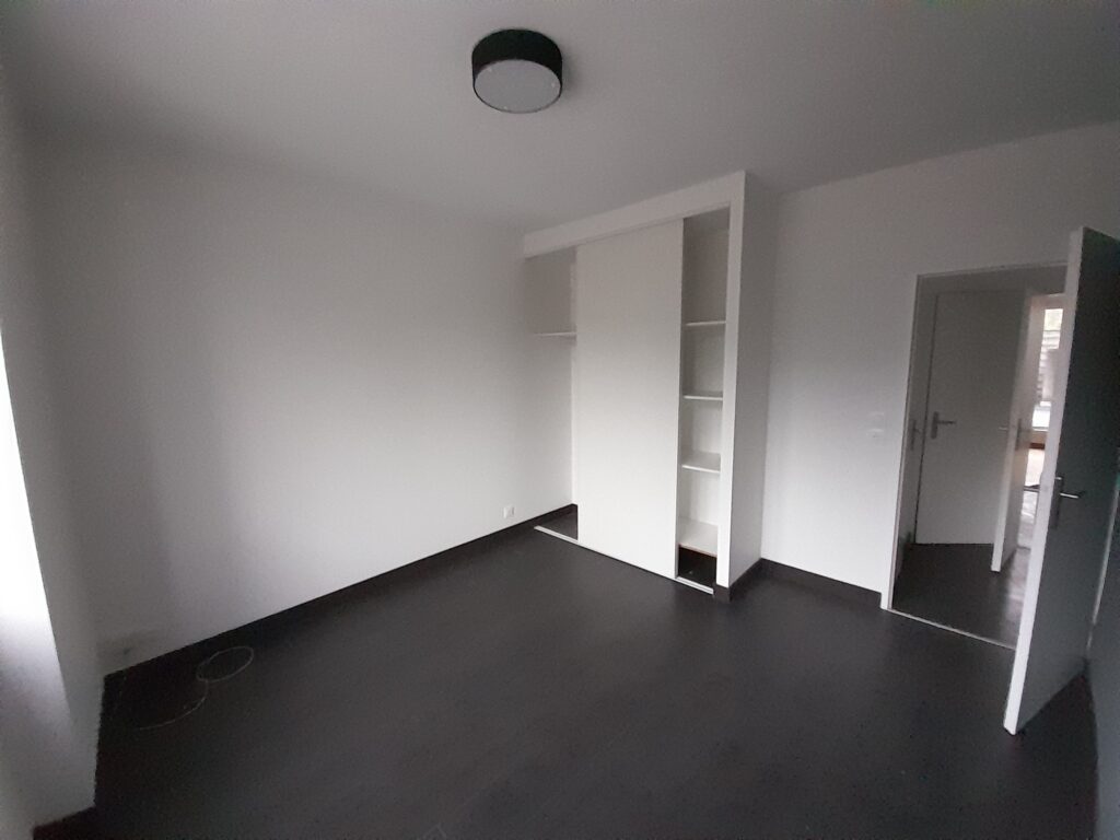 Brest hypercentre appartement 2 chambres terrasse investisseur dalle béton