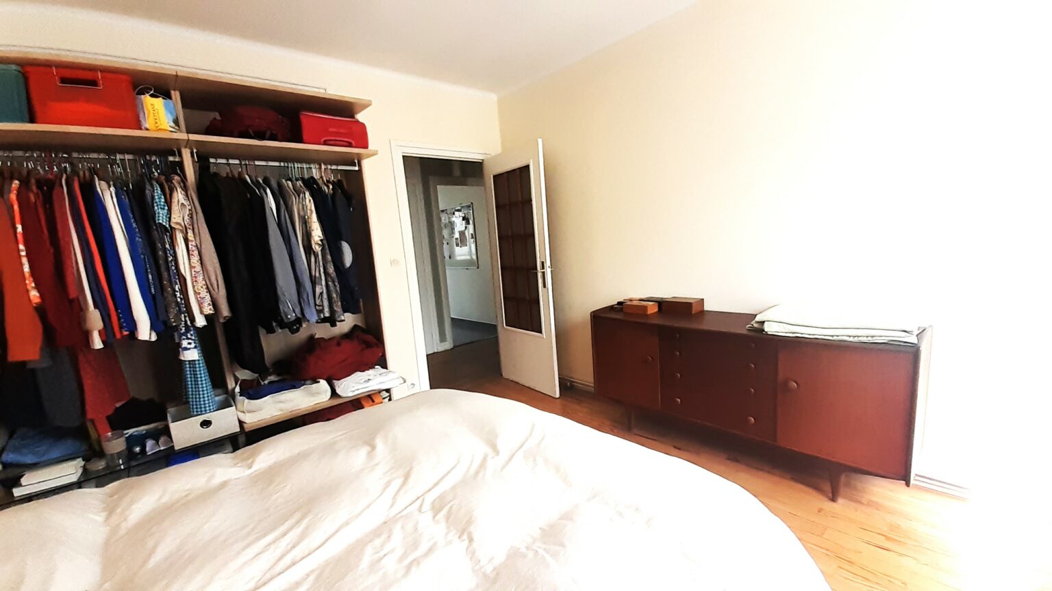 Appartement 3 chambres triangle d'or cours d'ajot, dalle béton