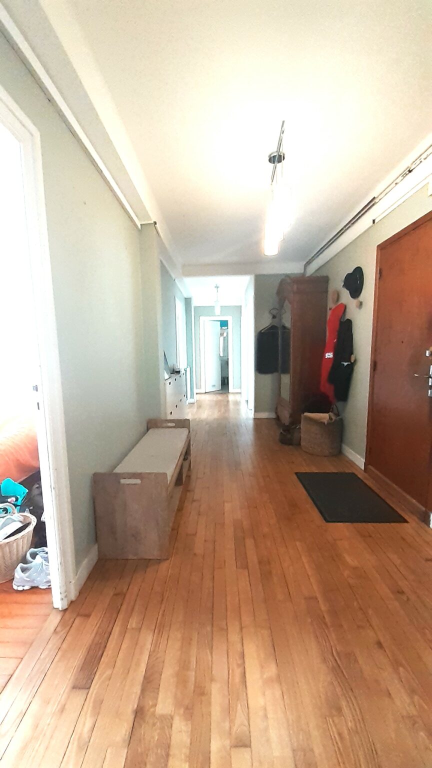 Appartement 3 chambres triangle d'or cours d'ajot, dalle béton