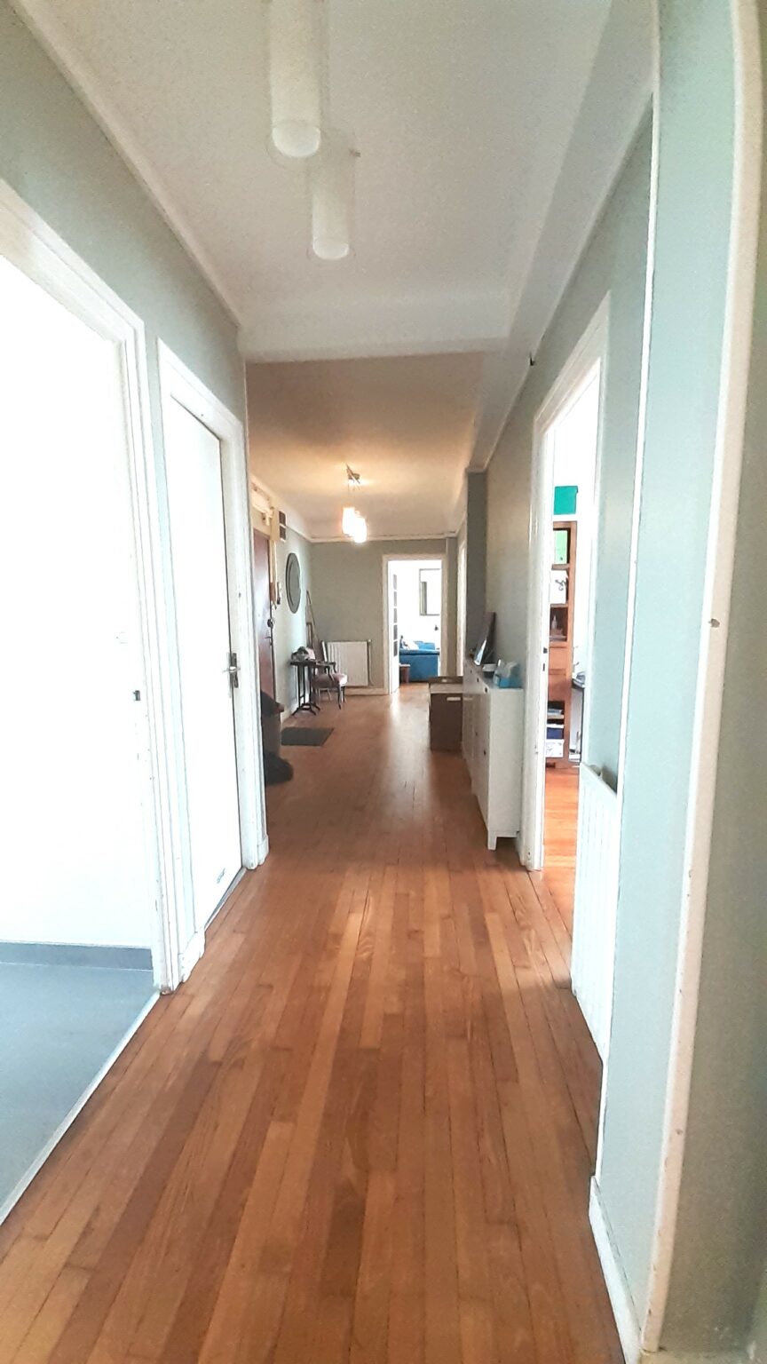 Appartement 3 chambres triangle d'or cours d'ajot, dalle béton