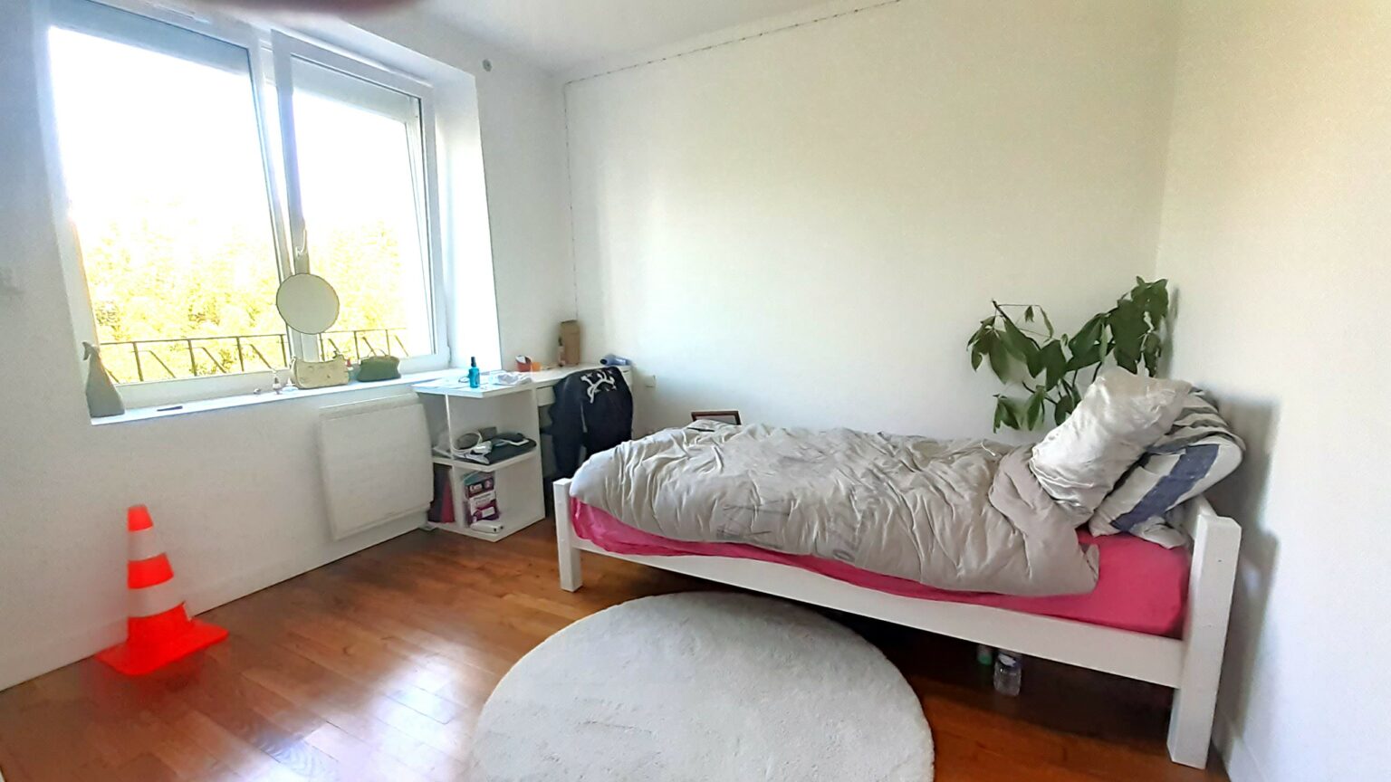 maison T8, 6 chambres,4 salles de bains, garage, buanderie,brest, quartier saint marc le bot, rénovée