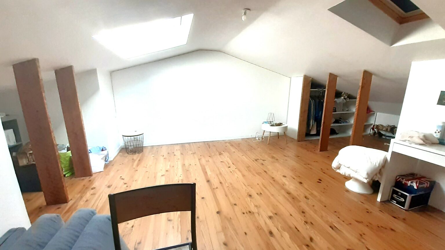 maison T8, 6 chambres,4 salles de bains, garage, buanderie,brest, quartier saint marc le bot, rénovée
