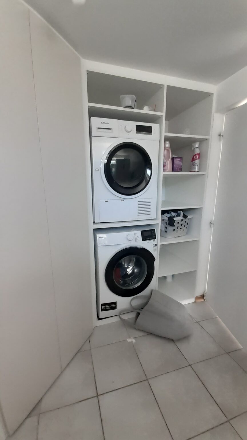 maison T8, 6 chambres,4 salles de bains, garage, buanderie,brest, quartier saint marc le bot, rénovée